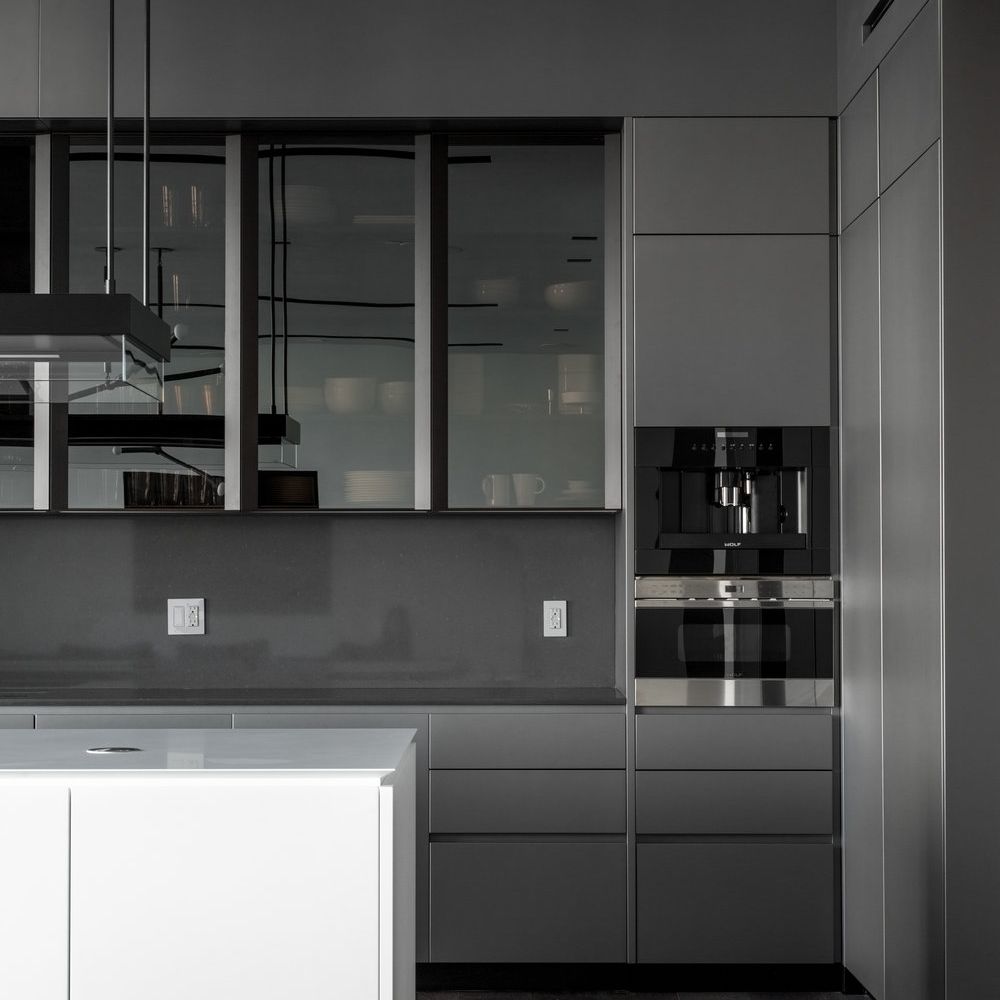 现代厨房的橱柜