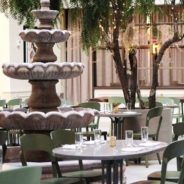 春天市区la餐厅