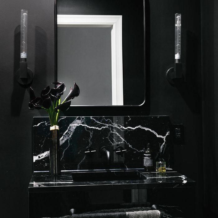 黑与白的主页视频黑浴室