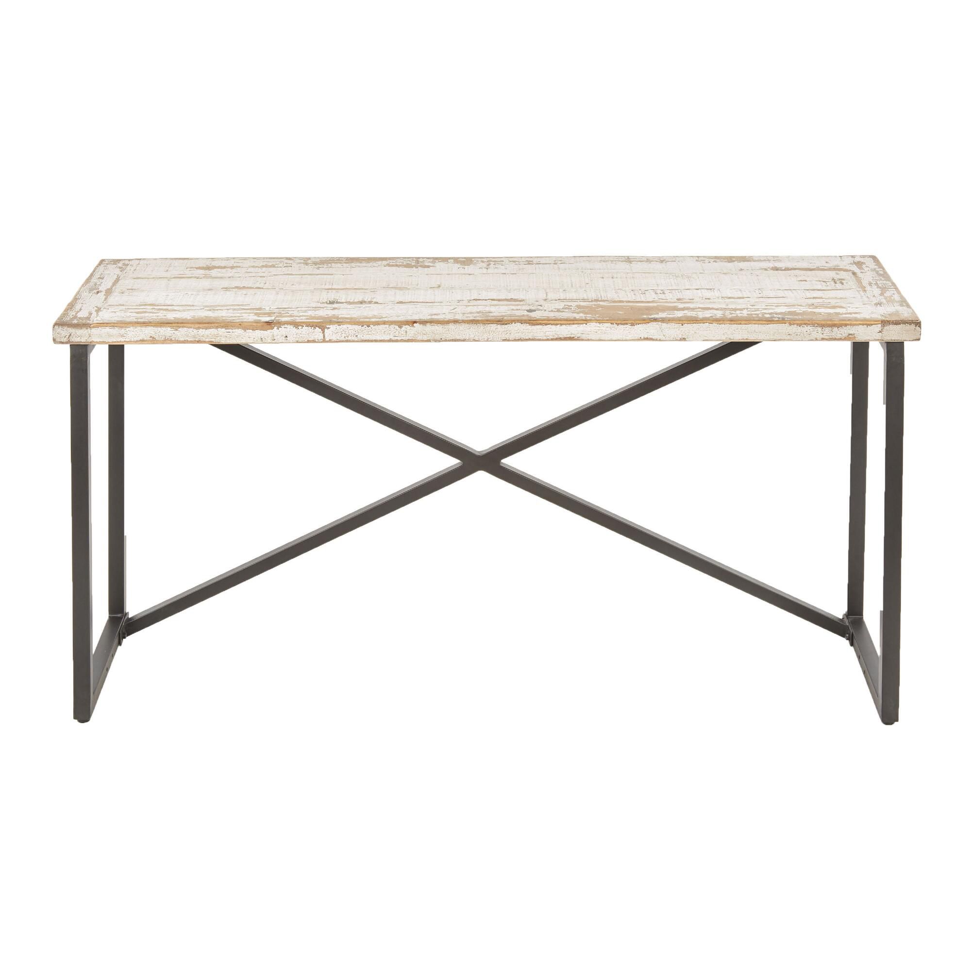 甲粉刷与黑色金属碱松树控制台表。