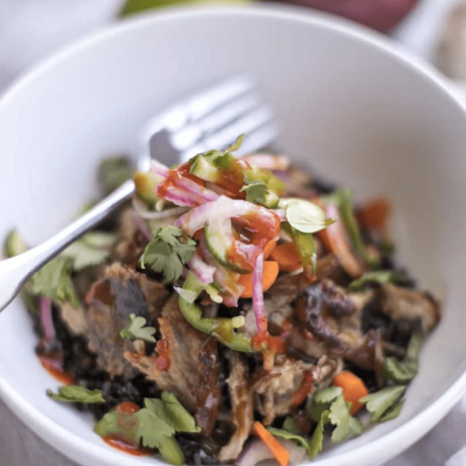 慢炖锅拉猪肉迪班MI碗