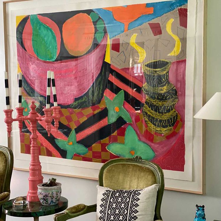 在墙壁上的五颜六色的葡萄酒艺术片断。