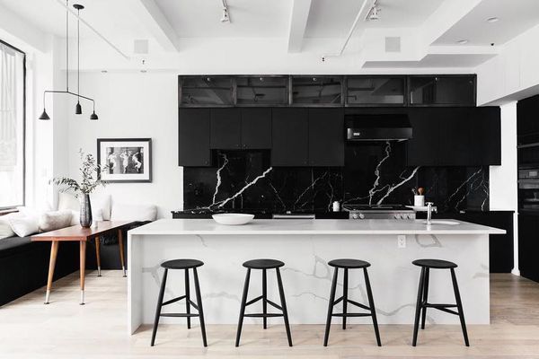 大理石装饰的厨房