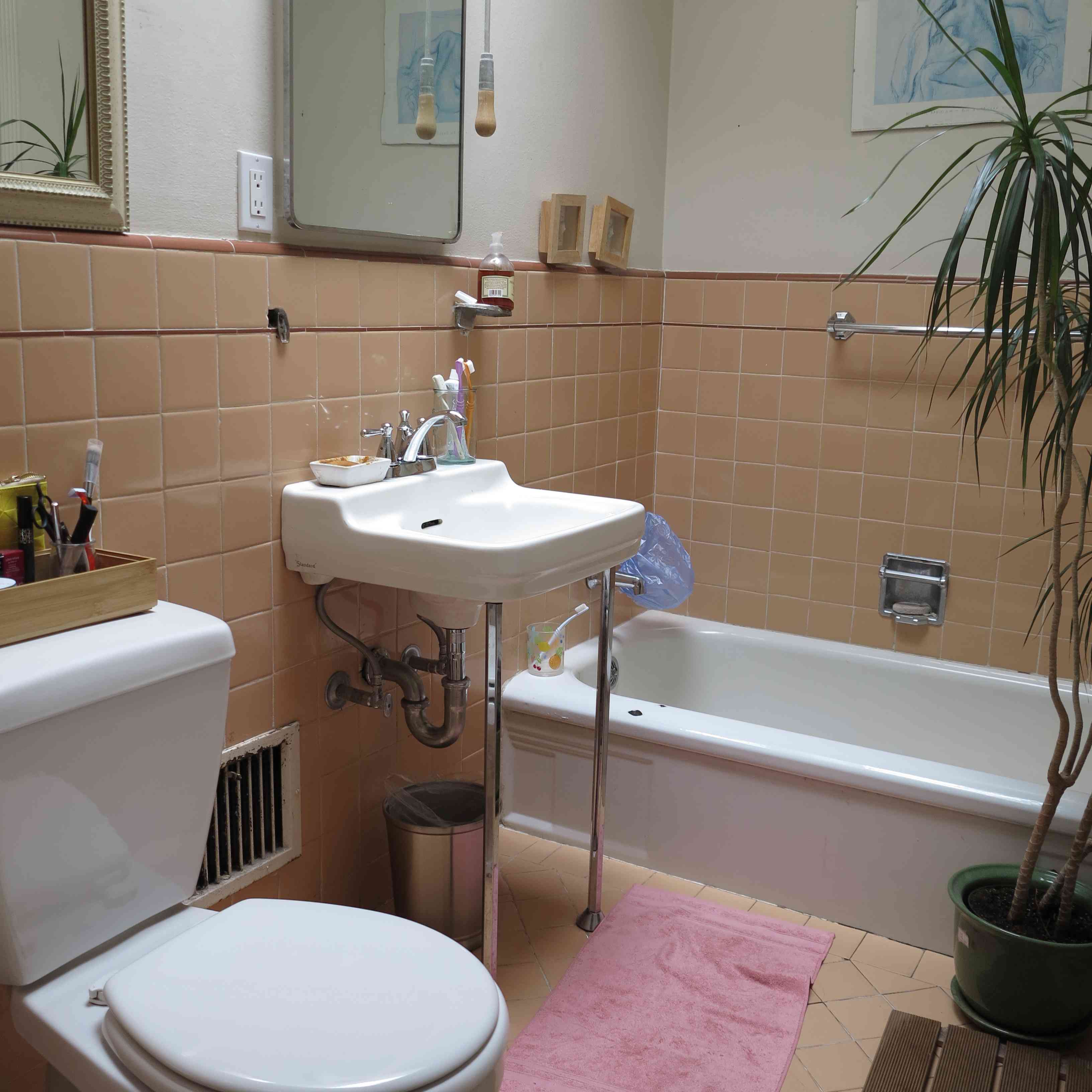 本周Gina Gutierrez的改造在照片之前