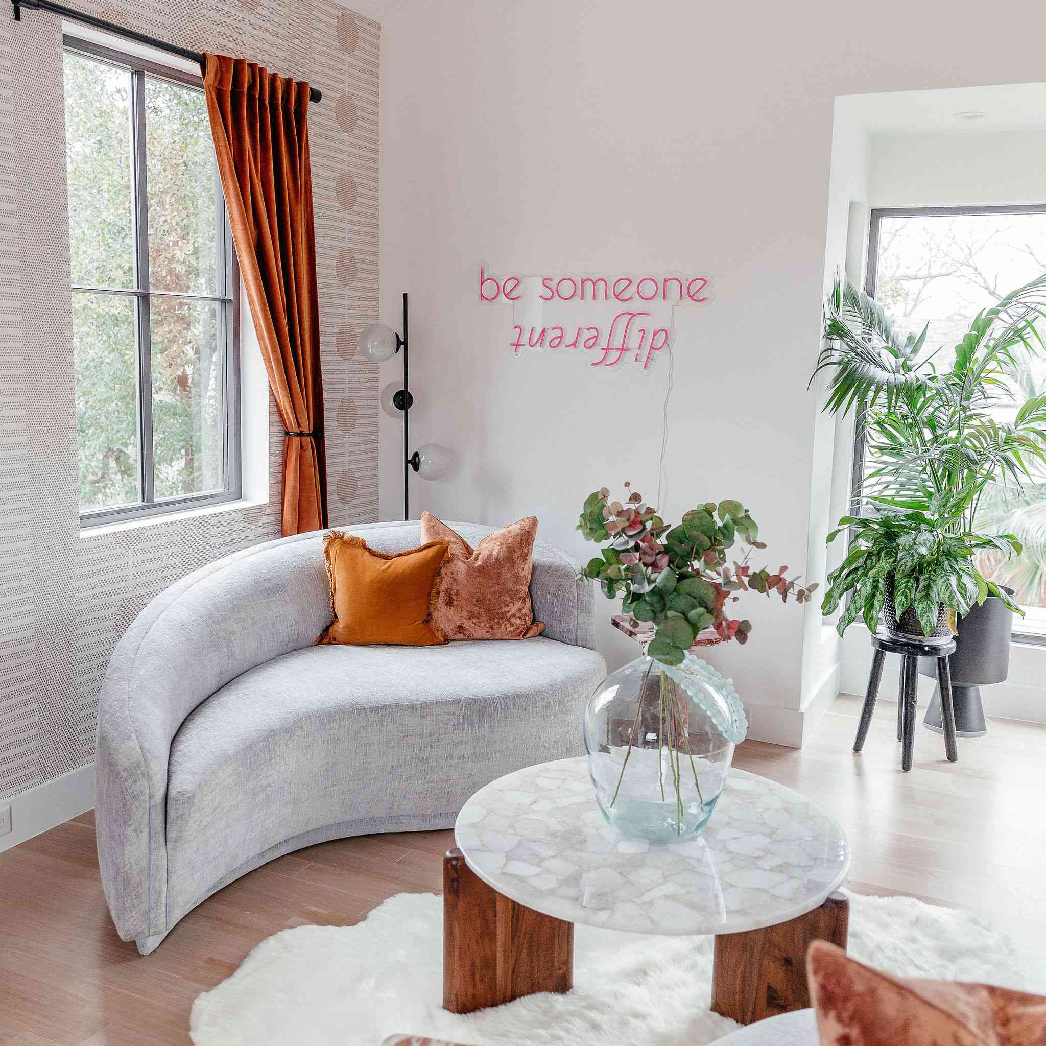 别致的女性办公空间。