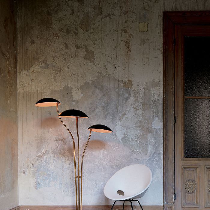 与查理·费勒合作”class=