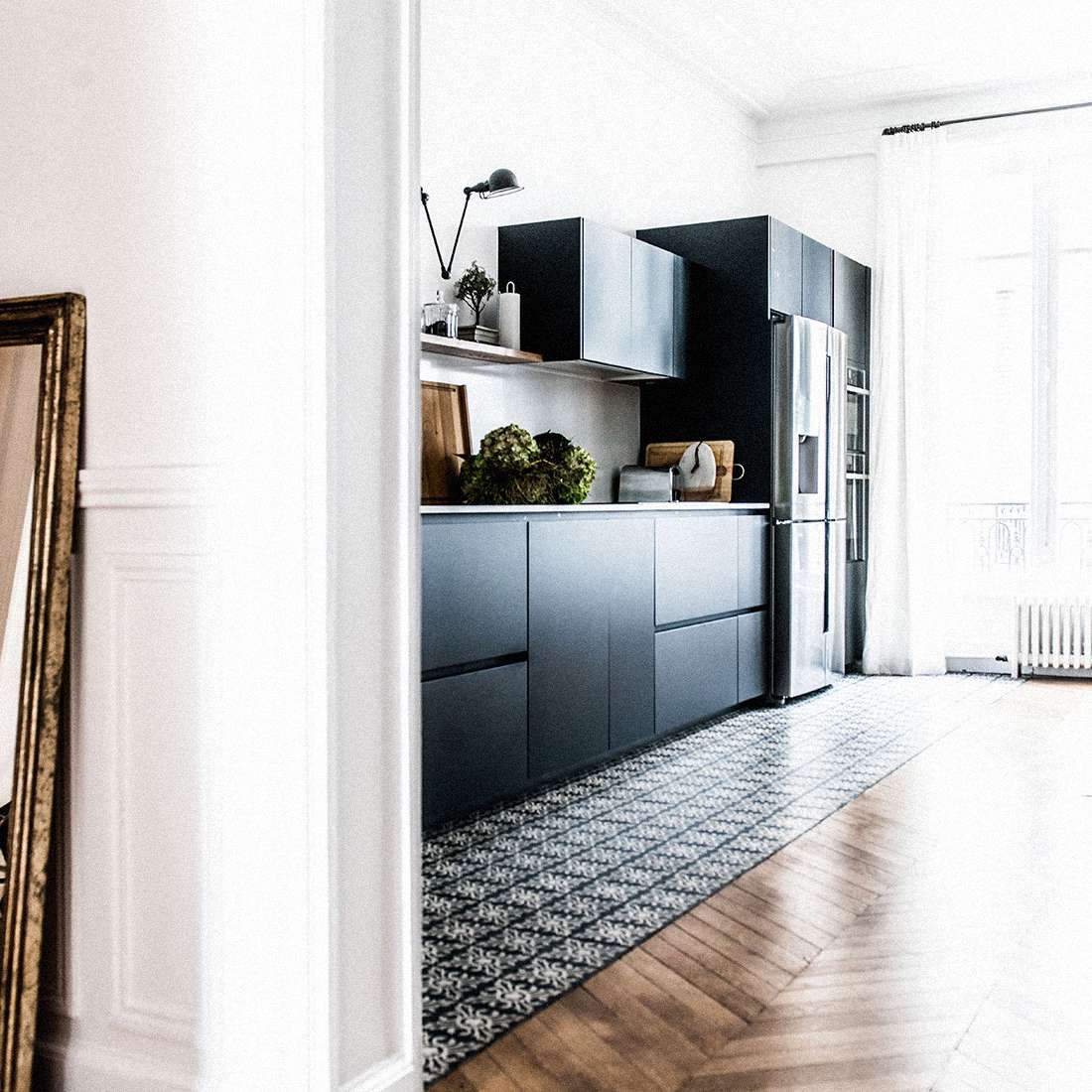 现代厨房的橱柜