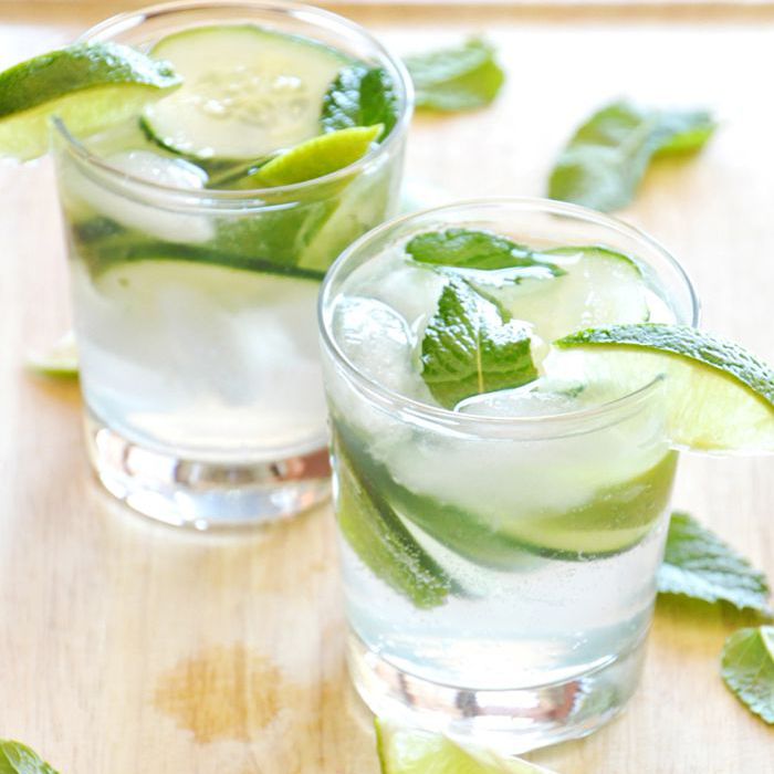 黄瓜冷却器的鸡尾酒