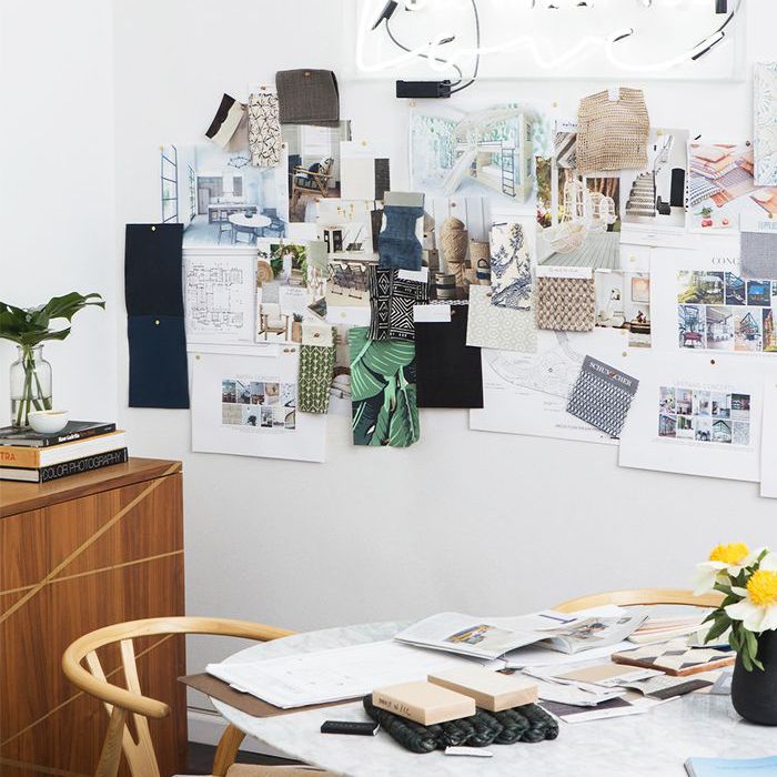 一家情绪板在工作室wife.style的新办公室“class=