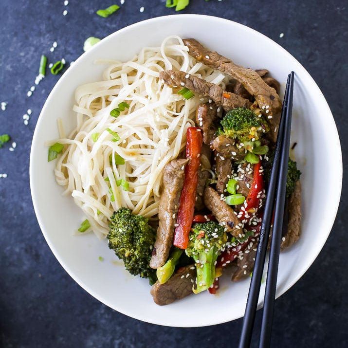 易食谱在20分钟内，快乐健康的餐馆制作