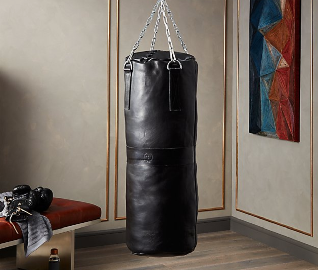 黑色皮革沙袋