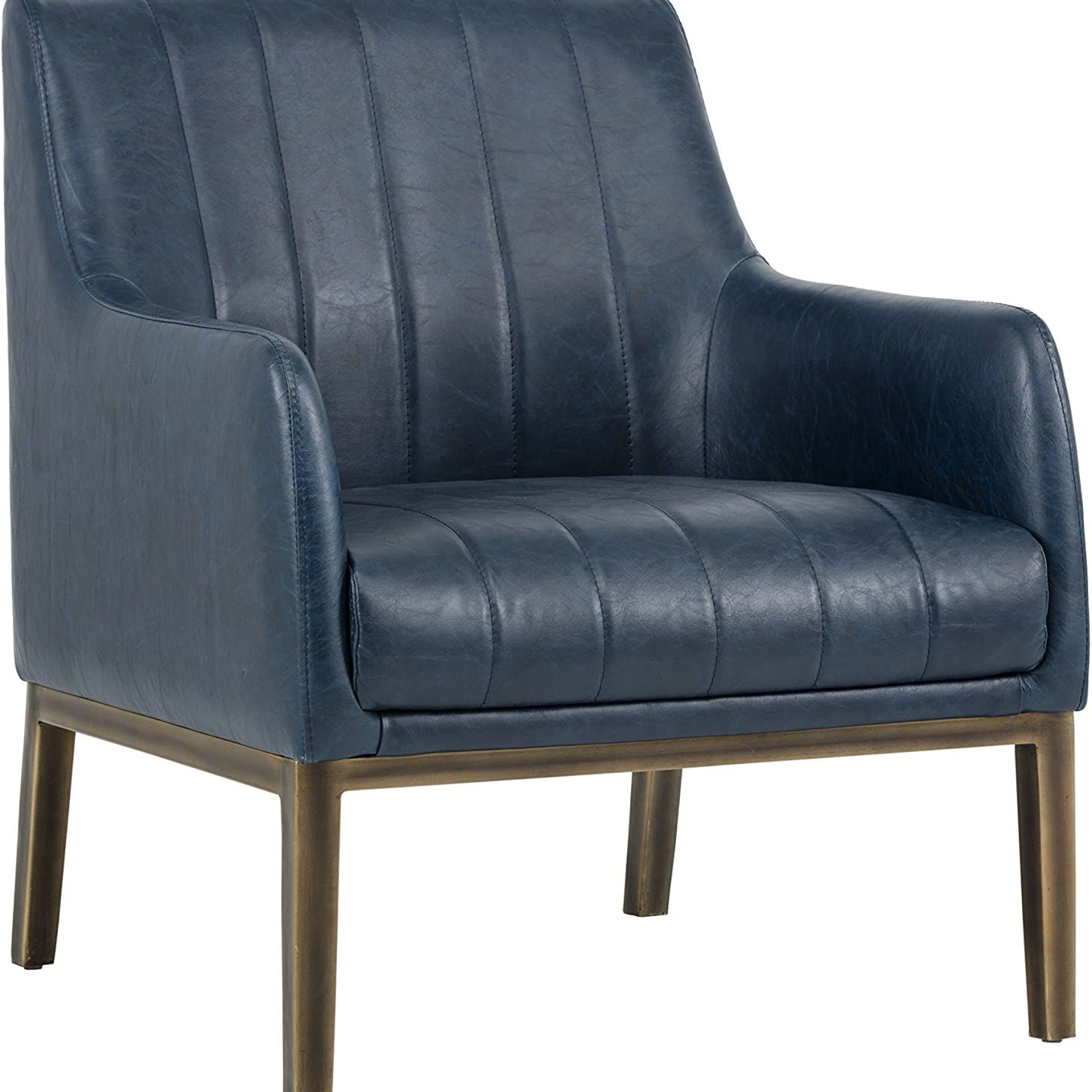 蓝色的皮椅上。