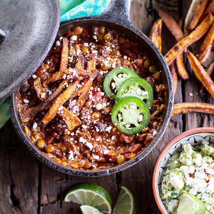 素食黑豆和小扁豆辣椒