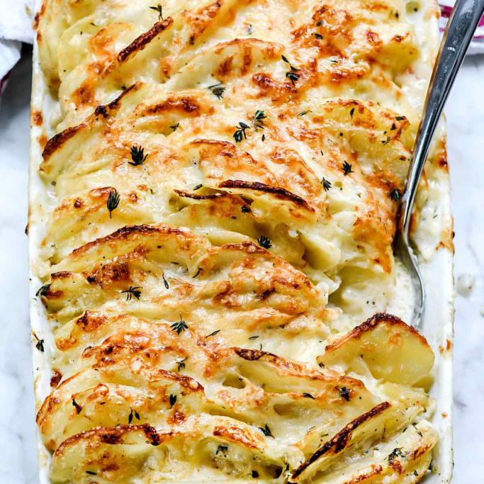 覆有面包屑的土豆