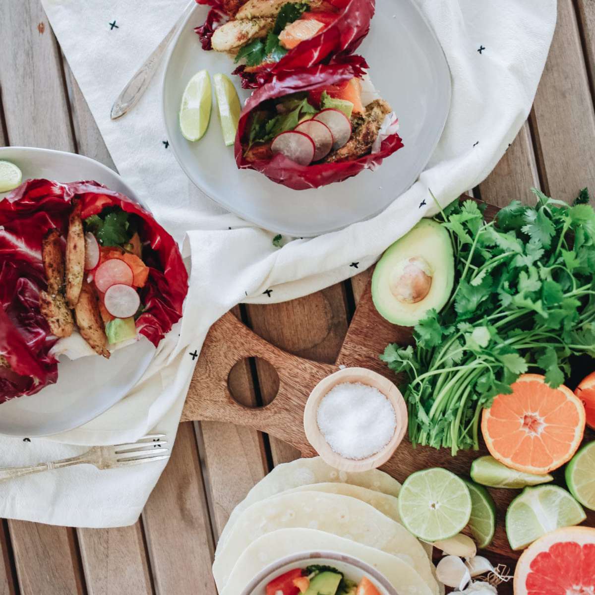 辣鸡肉生酮玉米饼，柑橘酸橘汁腌鱼＂class=