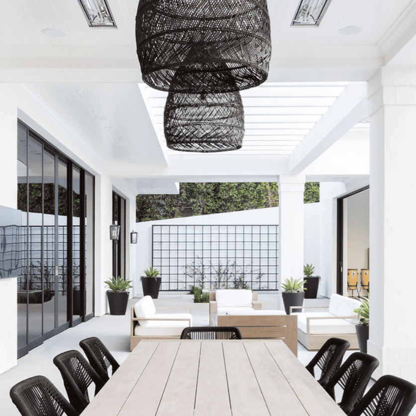 黑色和白色的户外露台