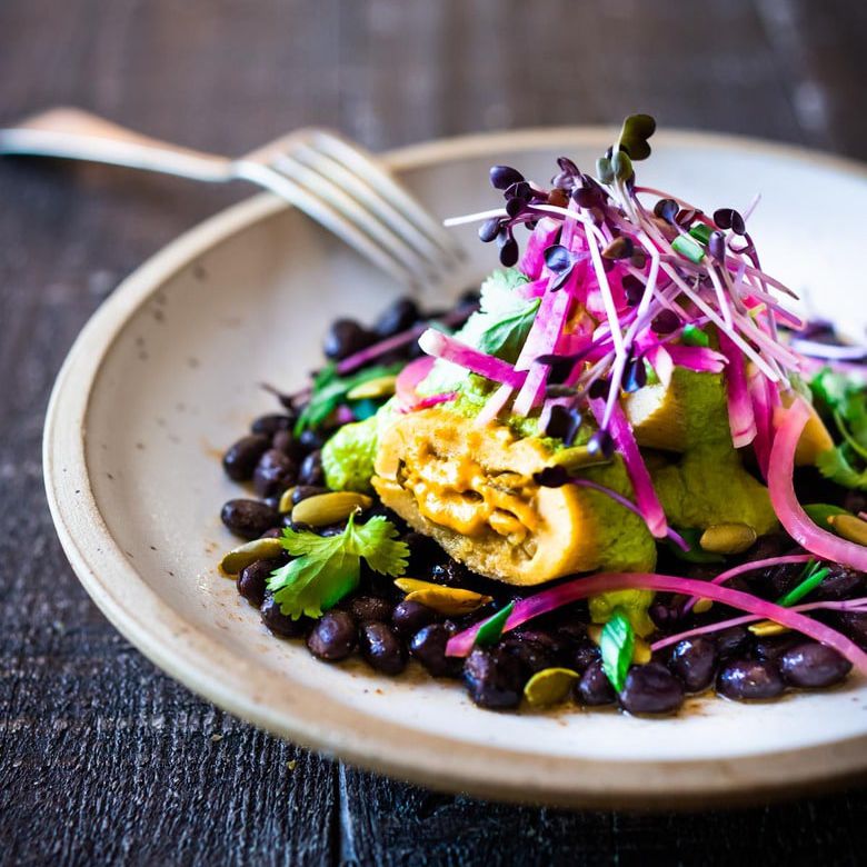 胡桃玉米粉蒸肉与pepita酱