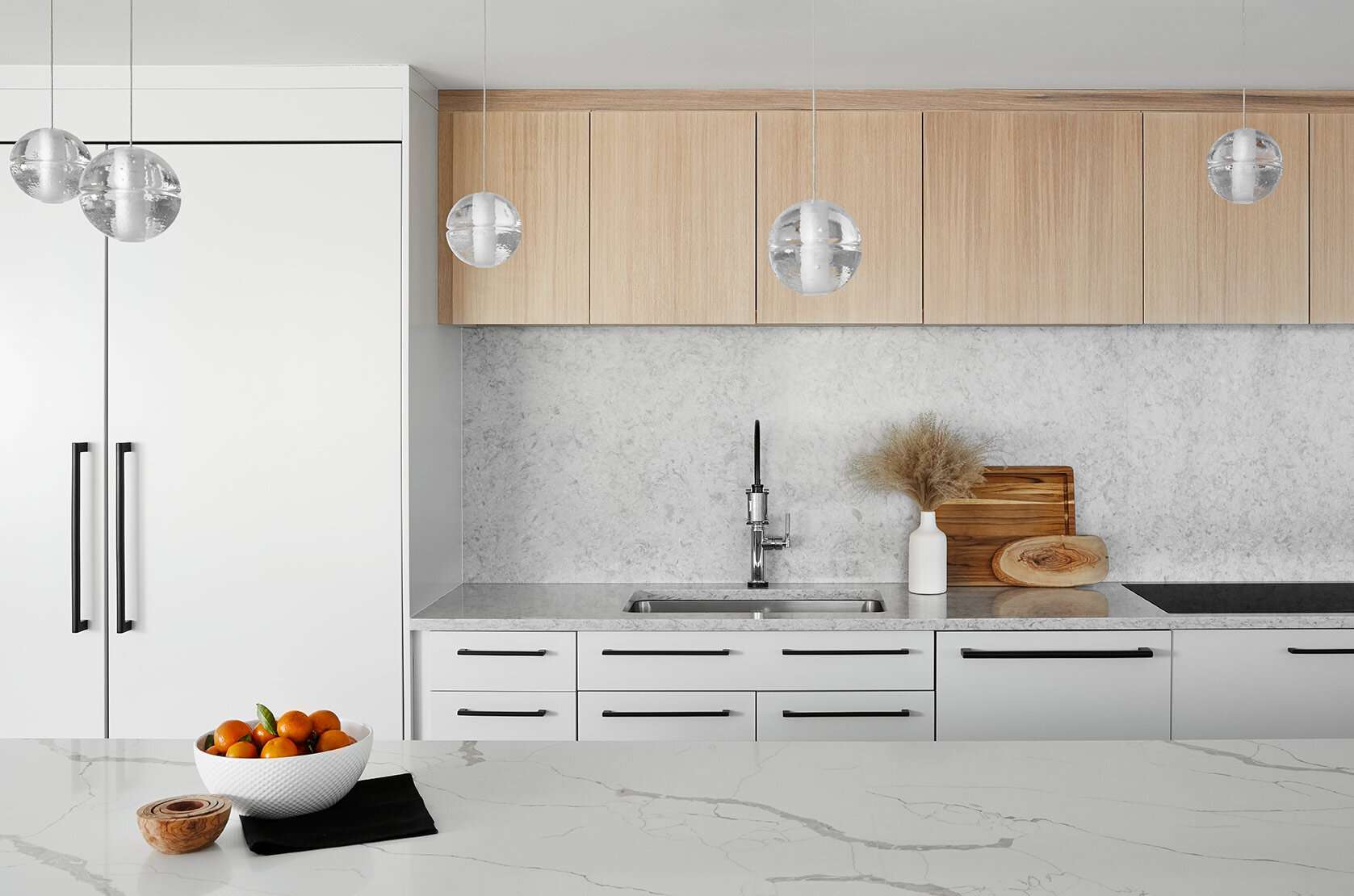 现代厨房的橱柜