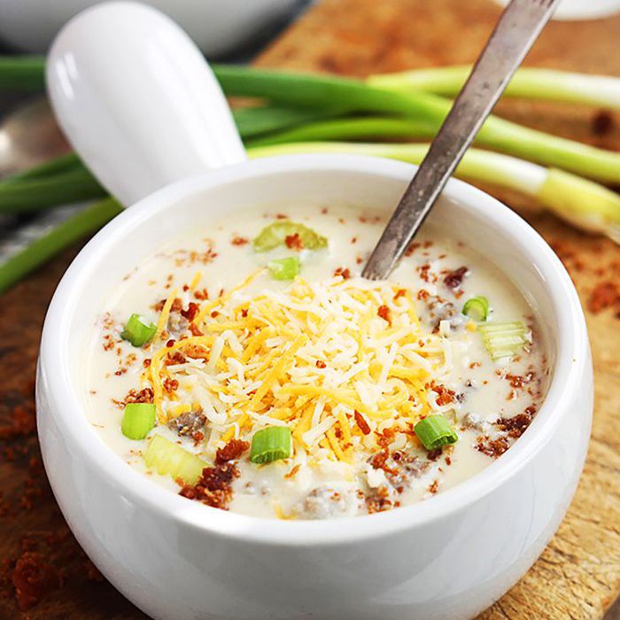 Crockpot冬季汤，慢炖锅汤汉堡“class=