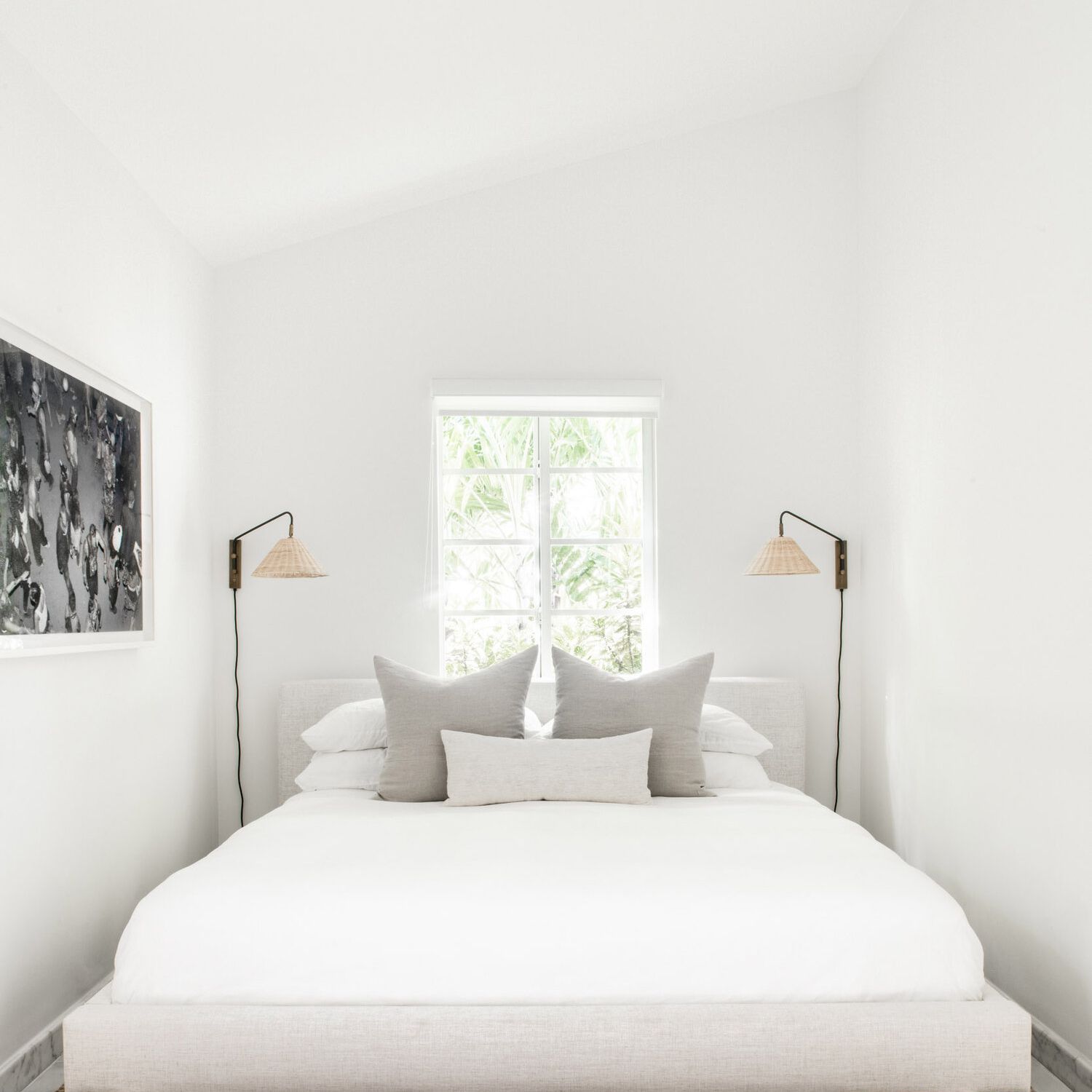 卧室与墙上的knosces