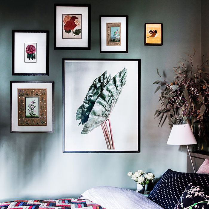 浪漫的卧室想法-黑暗的墙壁