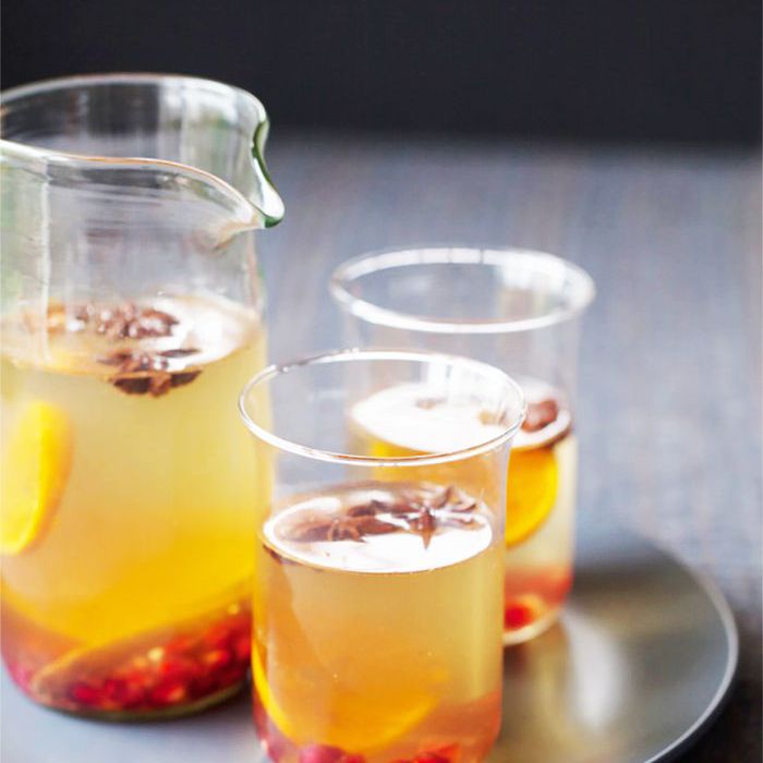 五香白葡萄酒汽酒