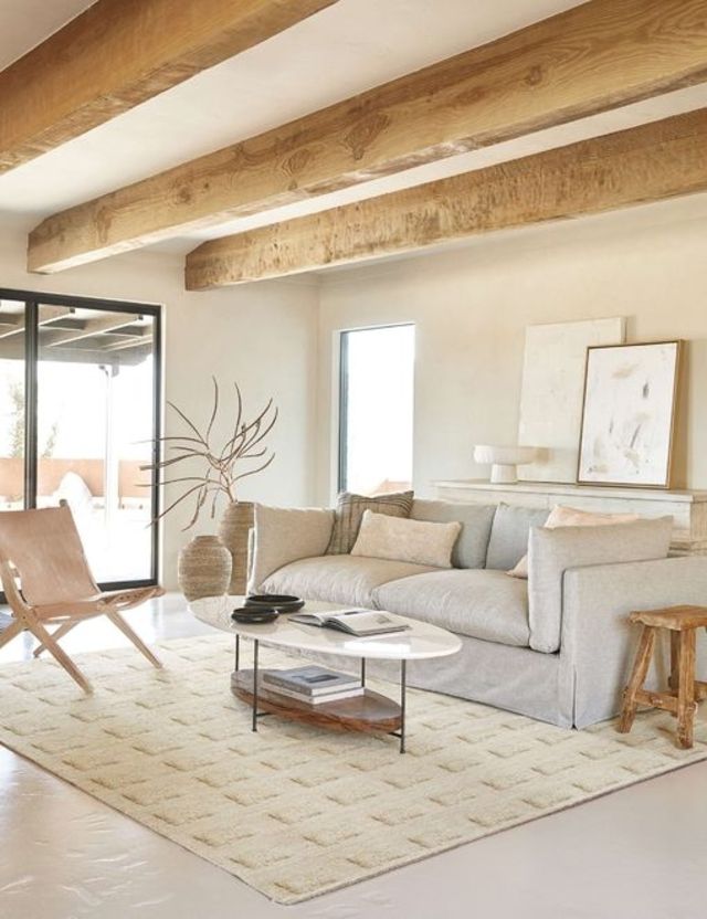 露露和乔治亚·厄里斯地毯