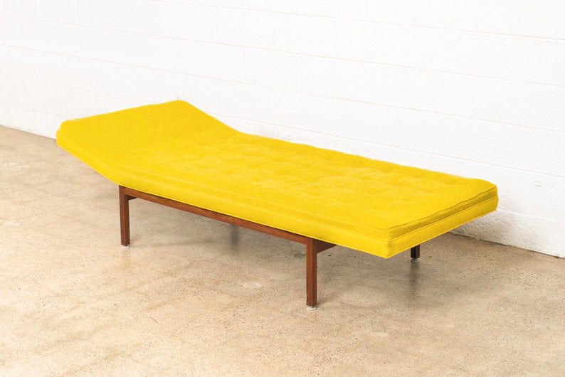 世纪中叶沙发床沙发