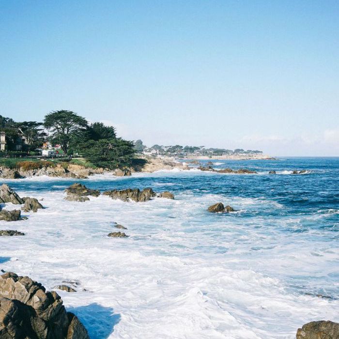 附近的大苏尔，加利福尼亚的海岸场景