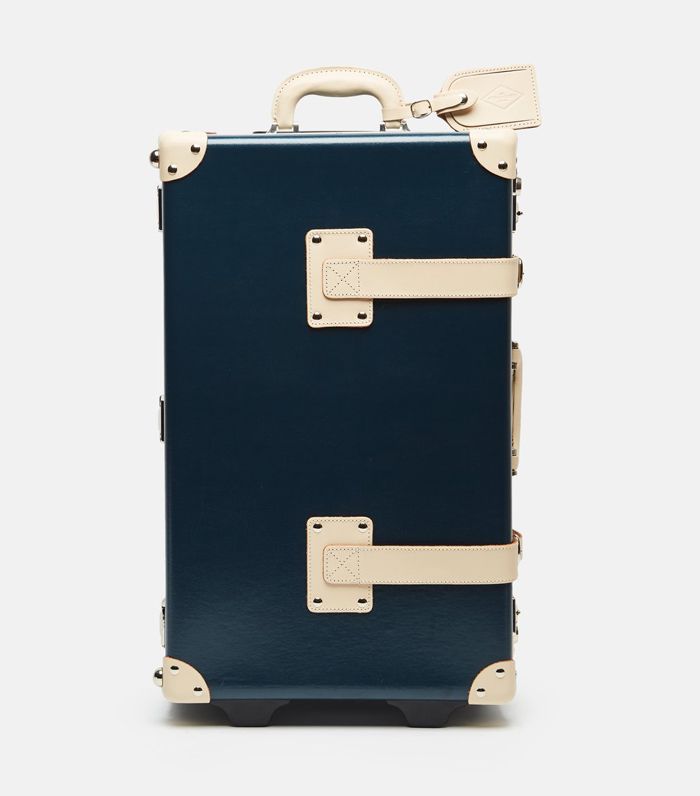 人类学家偷渡者的蒸汽行李箱