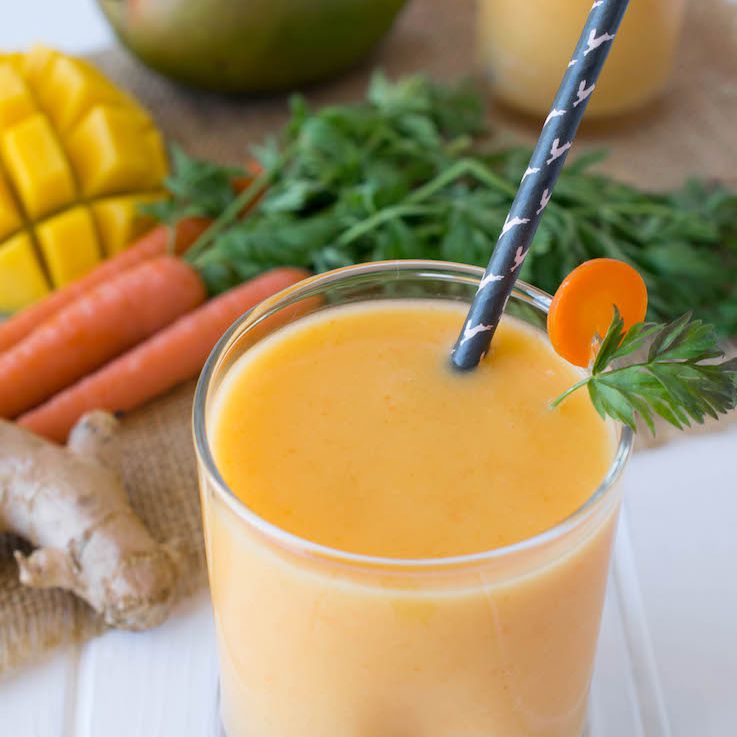 芒果胡萝卜生姜奶昔