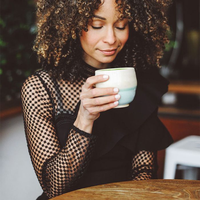 眼霜那摆脱黑眼圈