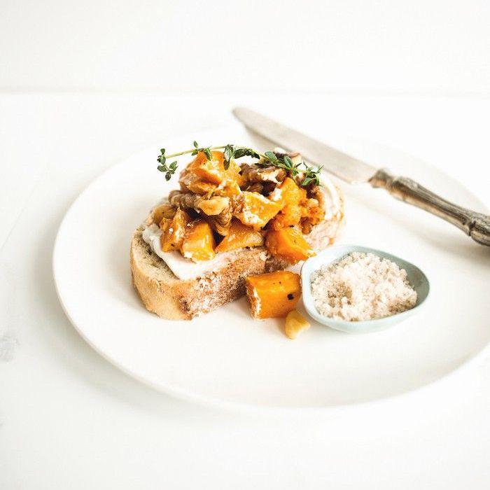 南瓜和柑橘面包片