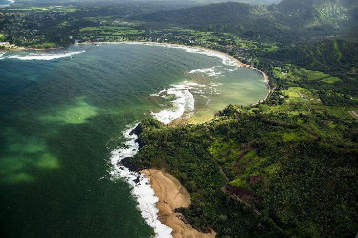 哈纳雷海滩，夏威夷“class=
