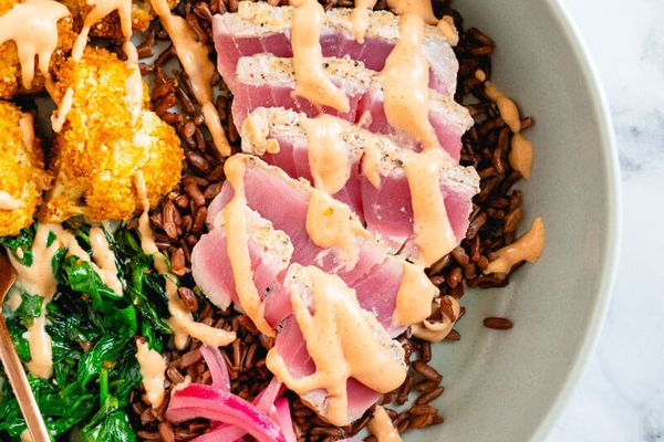 Spicy Mayo on Seared Ahi金枪鱼