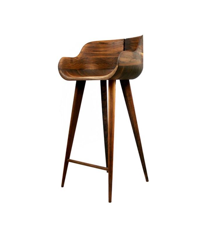 白色上的白色Kurf吧椅