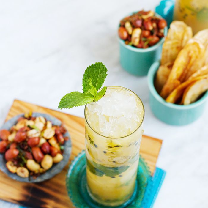 百香果一杯莫吉托鸡尾酒