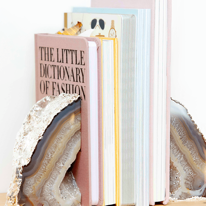 货架装饰有Etsy的作品