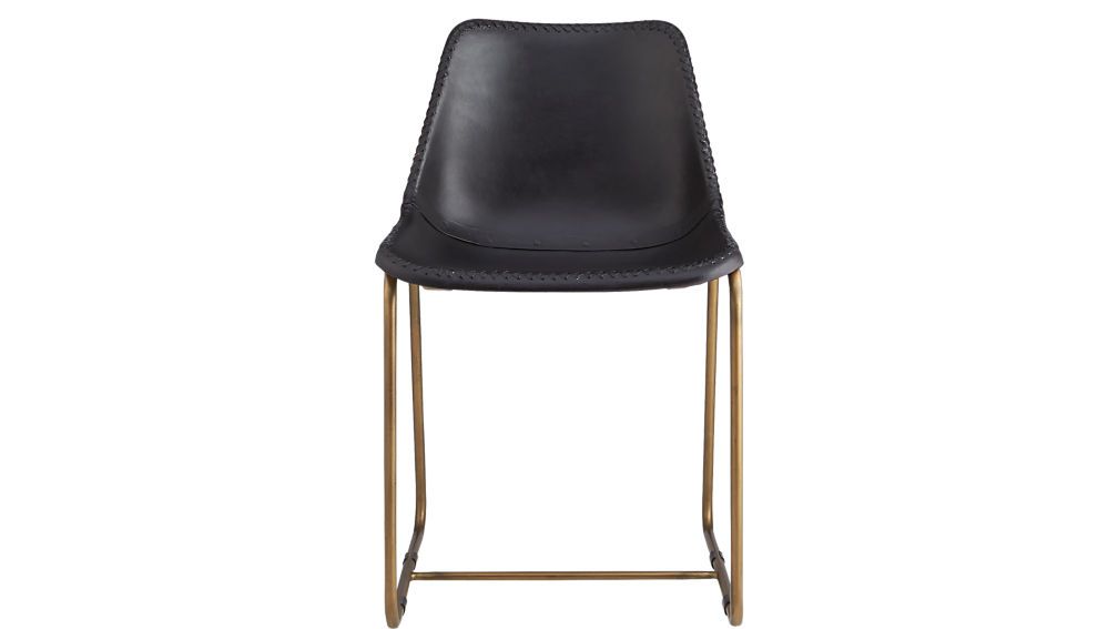 客栈的黑色皮椅