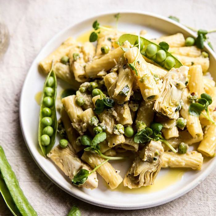 30分钟的朝鲜蓟和豌豆rigatoni面食