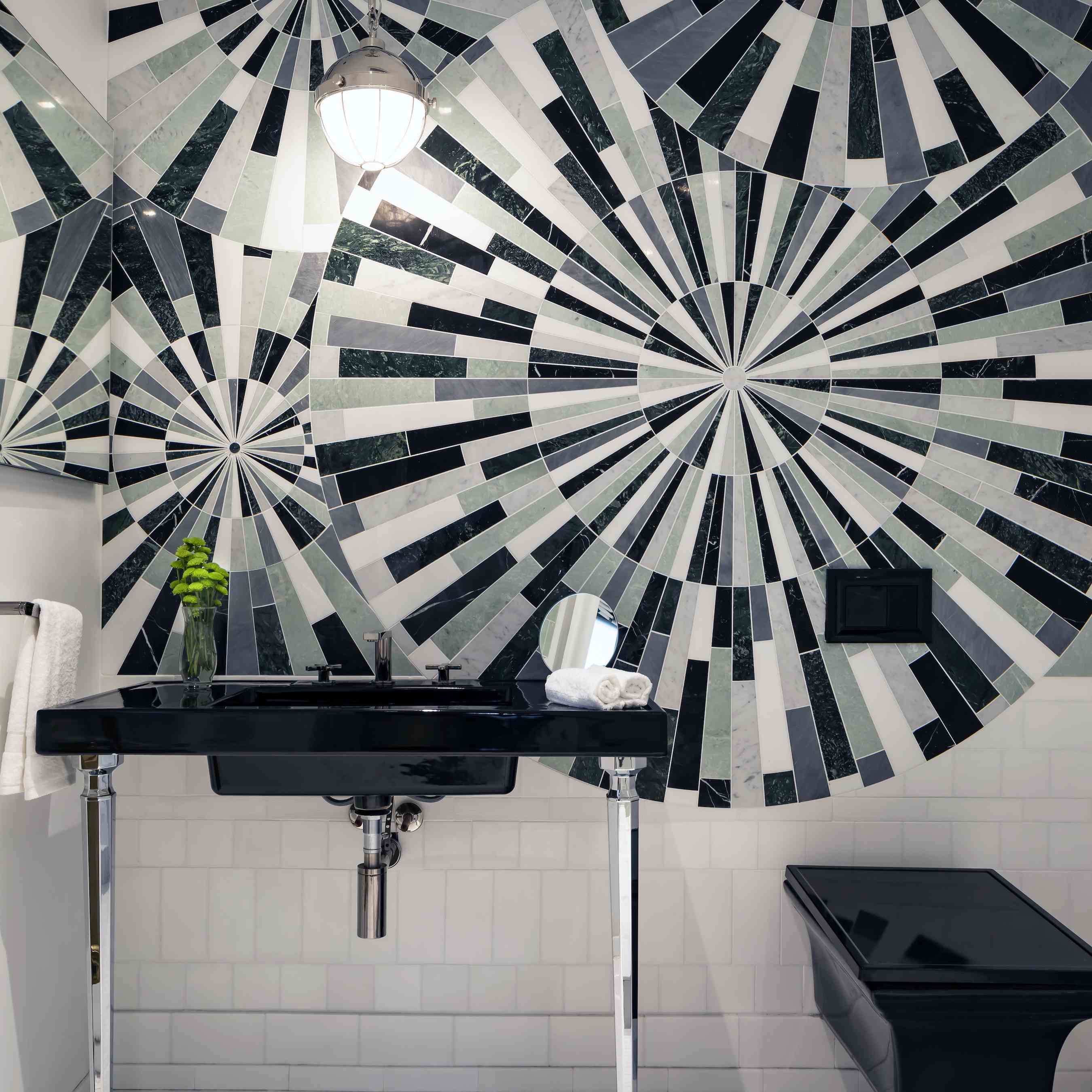 本周的改头换面——courtney mcleod mosiac浴室