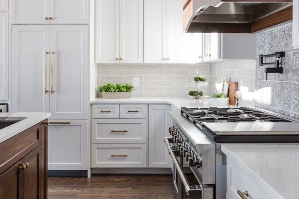 硬木地板修补厨房