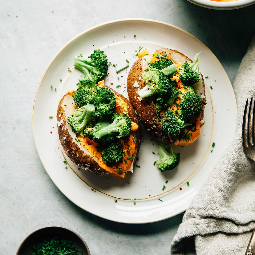 盐焗土豆烤红辣椒酱椰菜