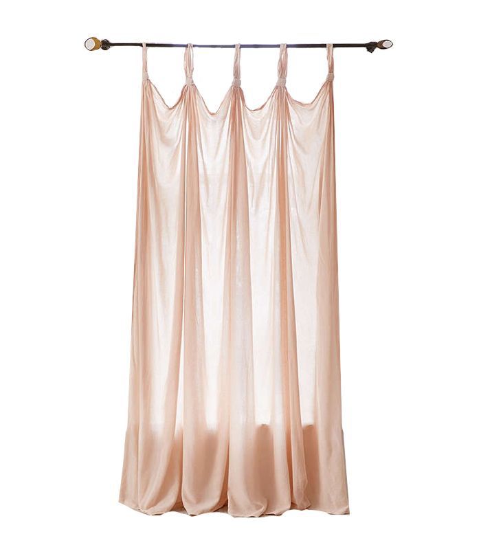 打着结的窗帘-城市户外用品店的木炭84