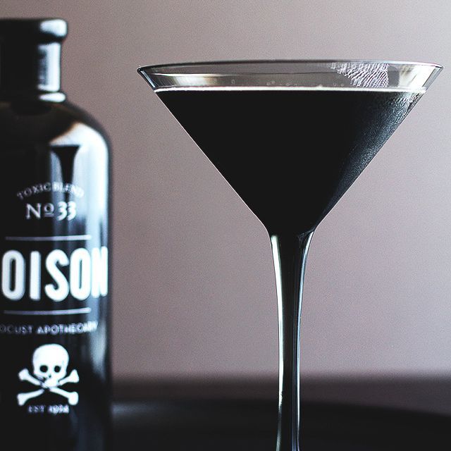 万圣节鸡尾酒食谱——黑胡子鸡尾酒