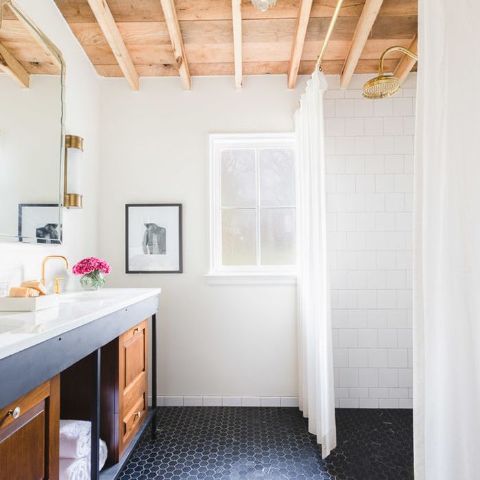 六角马赛克瓷砖浴室地板的浴室