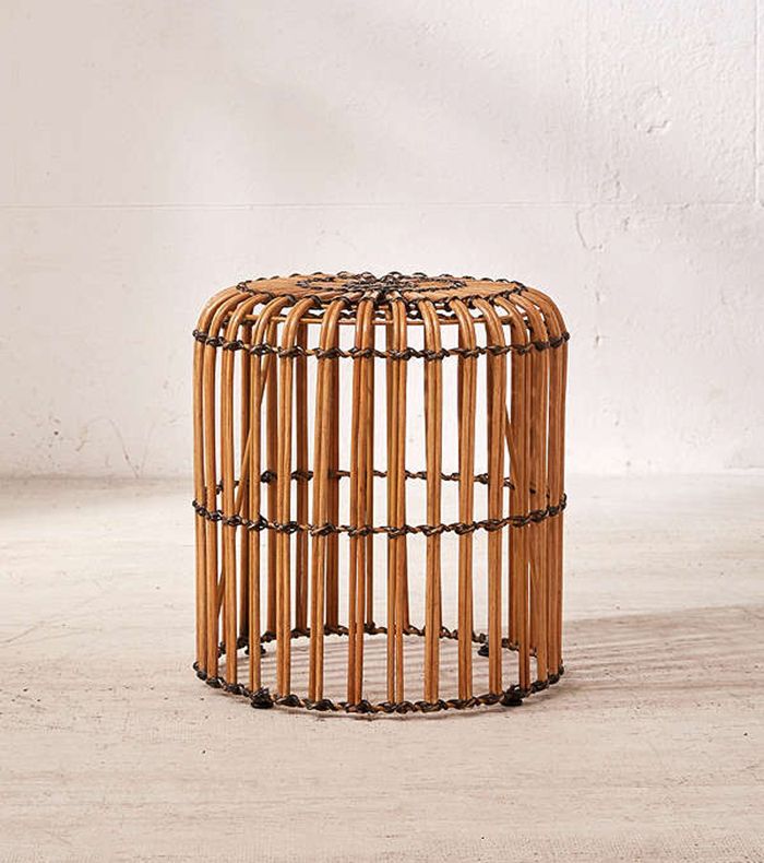 城市户外用品商Ryla藤条凳