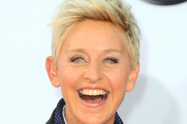 艾伦·德杰尼勒斯主页视频