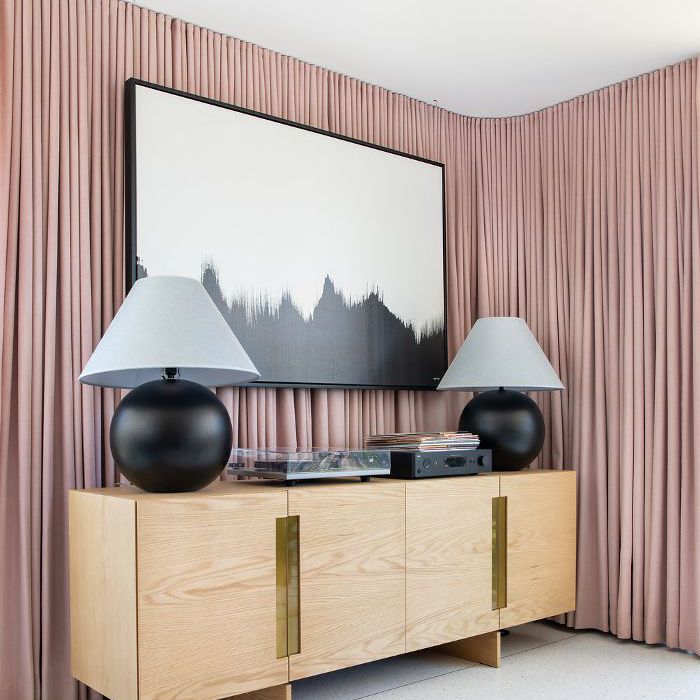 曼迪·摩尔的客厅