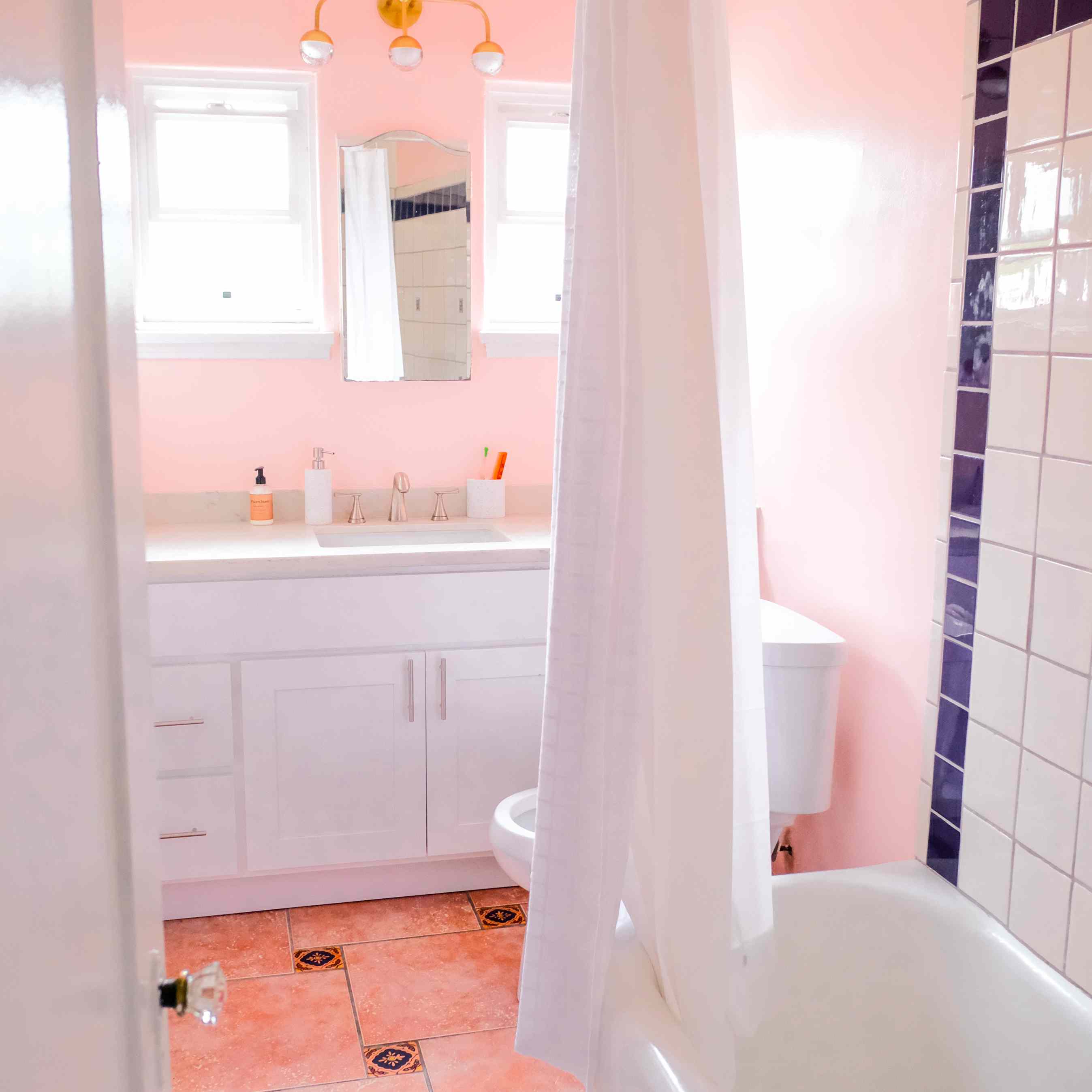 粉红色的浴室